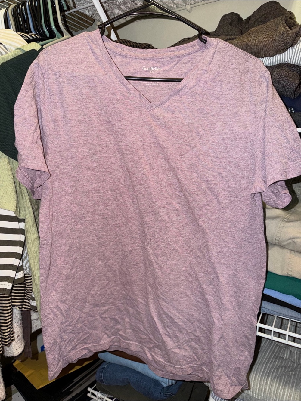 Goodfellow & Co Men’s Heather Rose V-Neck Short Sleeve Tee